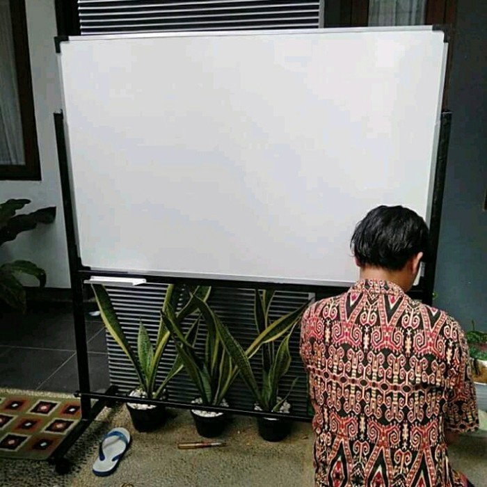 

Papan Tulis Whiteboard Standing Ukuran 90 X 120