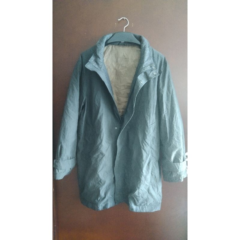 jacket / mantel.       180