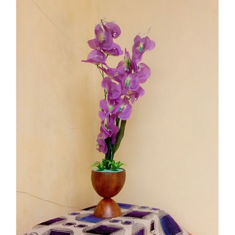 kerajinan tangan pot bunga dari batok kelapa