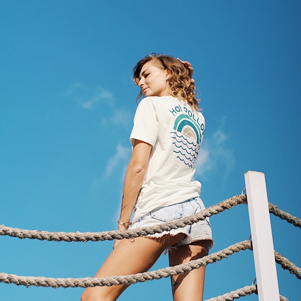 [HIGH QUALITY COLLECTIONS] Hoi Polloy - Tshirt Kaos Daydream (Broken White)