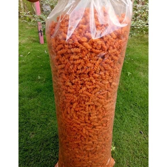 

CR - Makaroni spiral pedas 1 kg makaroni ulir/ untir pedas, enak,gurih dan renyah TERLARIS