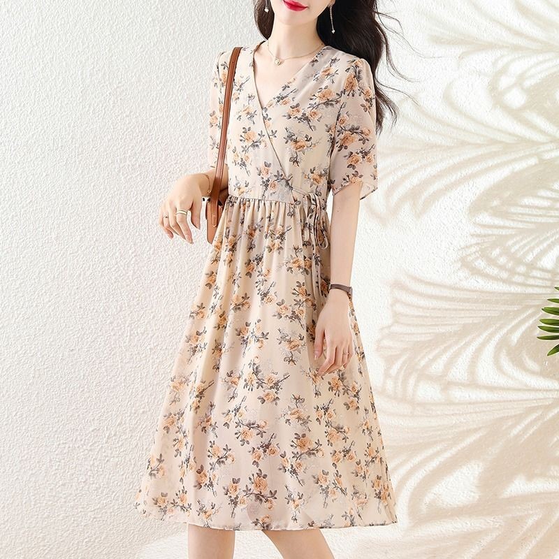 Gaun Midi Sifon Motif Bunga Rok V-neck