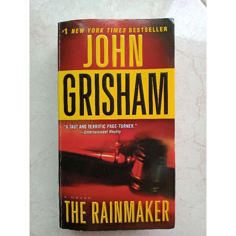 

Buku bekas impor The Rainmaker (John Grisham)