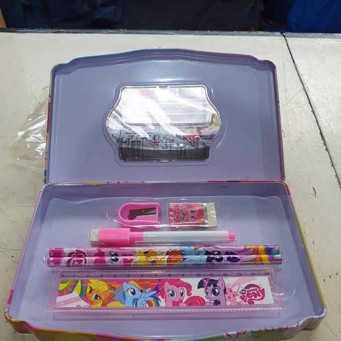 

Tempat Pensil Set White Board