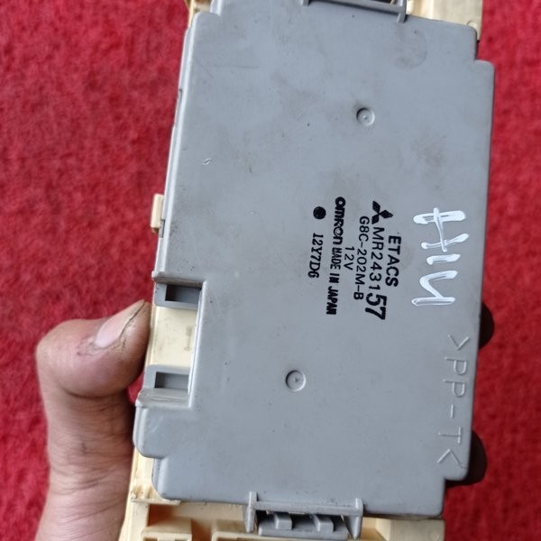 Fuse Box Sikring Dalam Dashboard Mitsubishi Galant St V6 Hiu Original Copotan #100% Produk