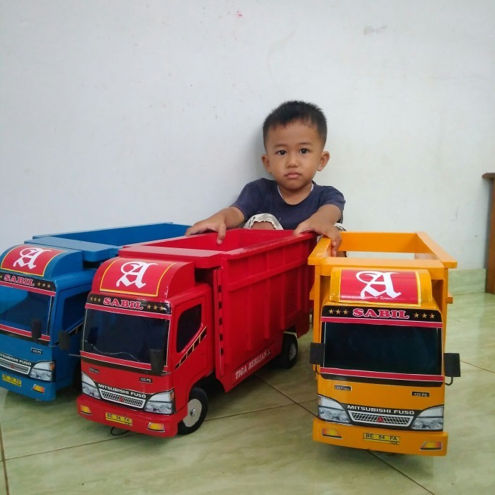 Mainan mobil truk kayu miniatur truck oleng mobilan besar