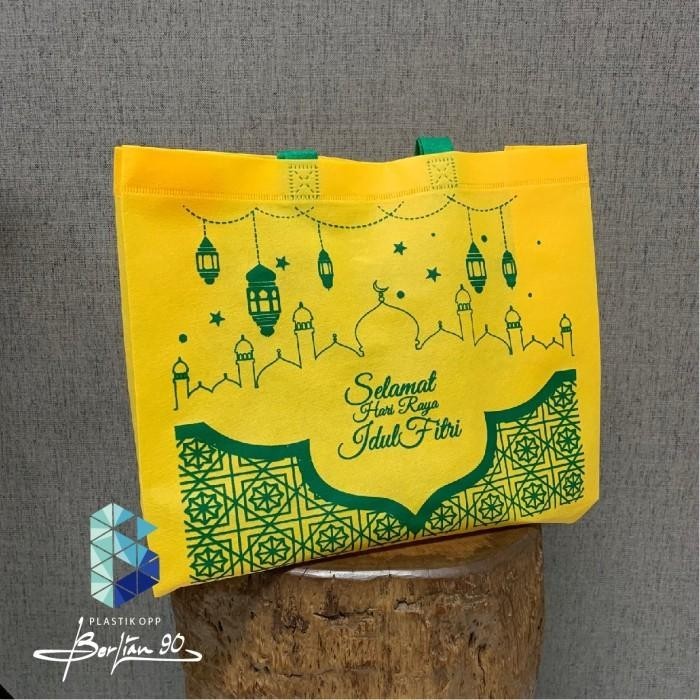

Goodie Bag 38X38X12 Cm Spesial Idul Fitri Tas Parsel Tas Spundbound 077