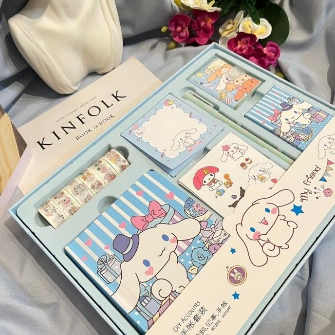 

NEW TERBARU JURNAL PAKET DIARY MOTIF MELODY CINNAMOROLL 7IN1 - PASTEL PINK PACKING BAGUS