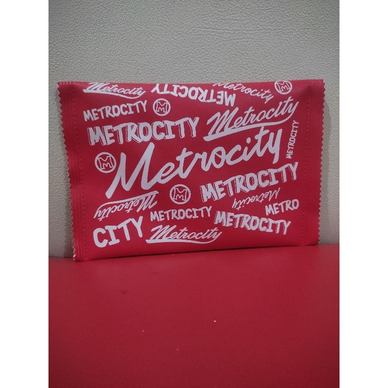 pouch metrocity preloved