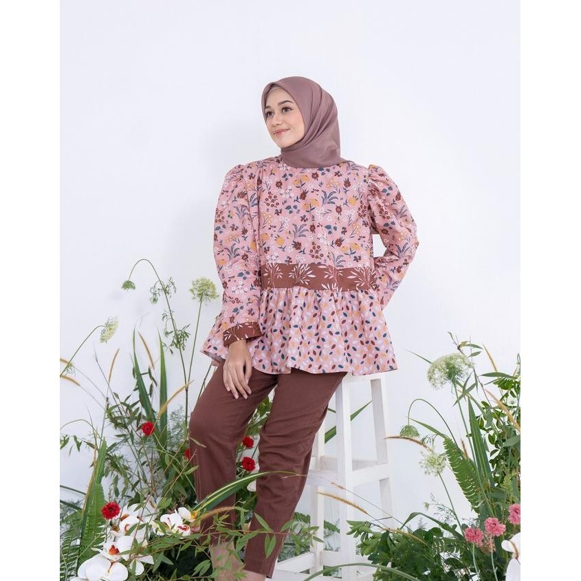 Tsabita Gardenia Puffy Blouse - Pink