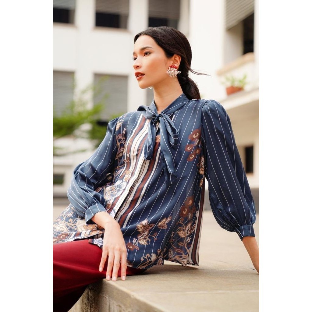 Benang Jarum - Amona Shirt With Tied Bow - Navy