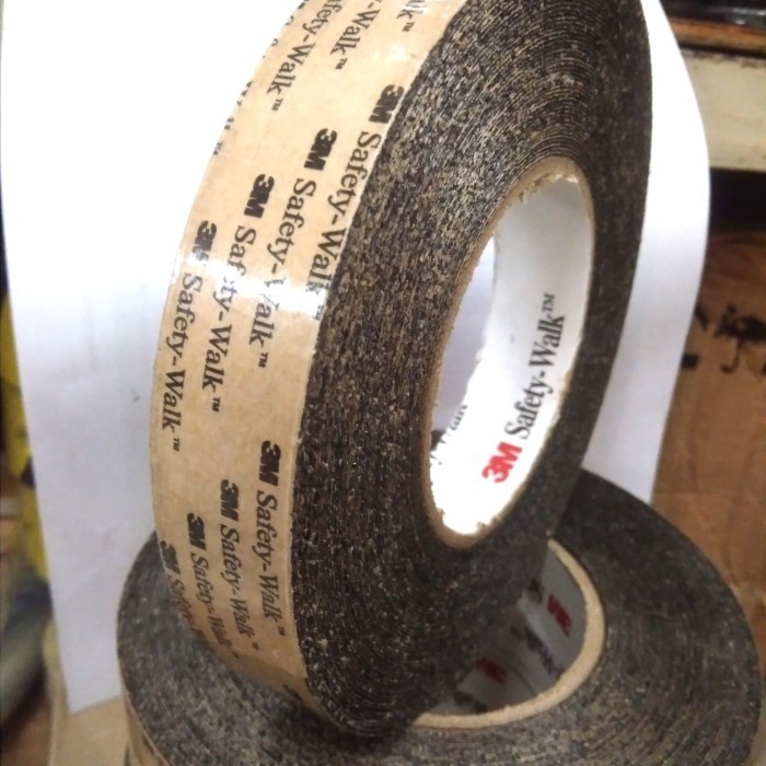 

3M Lakban Anti Slip Safety Walk 610, 1 Inci X 18 Meter