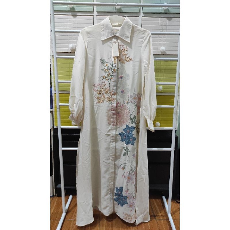 (New with Tag) Wearing Klamby Stella Shirt Dress in White
