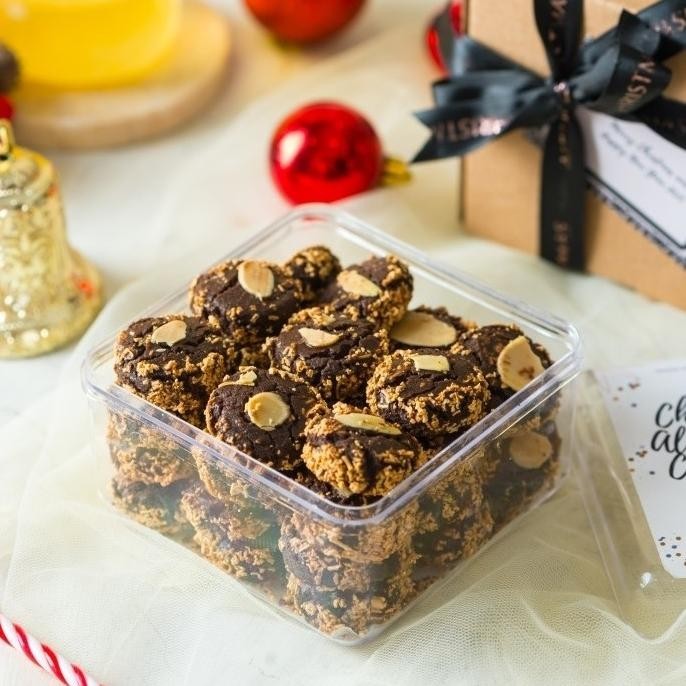 

Choco Almond Cookies 200 gram (Single Hampers for Natal, lebaran dll)