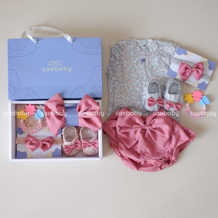 

Floral Set - Hampers Bayi Perempuan, Kado Lahiran Baju Bayi