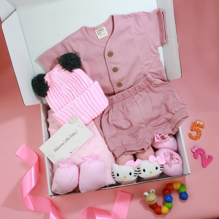 

Baby Gift Parcel Hadiah Kado Hampers Bayi Newborn /Baru Lahir "Clover