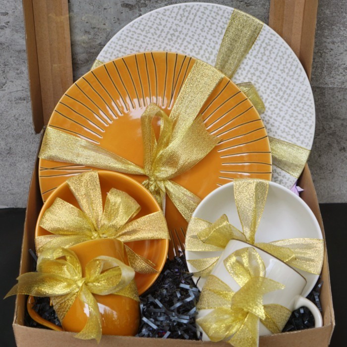 

Hampers Wedding / Hadiah Pernikahan / Premium / Crme De La Crme