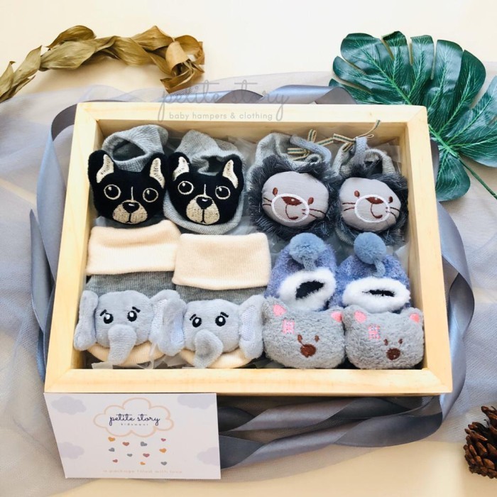 

Selected Hampers Bayi - Petite Story - Socks Hampers - Grey Box