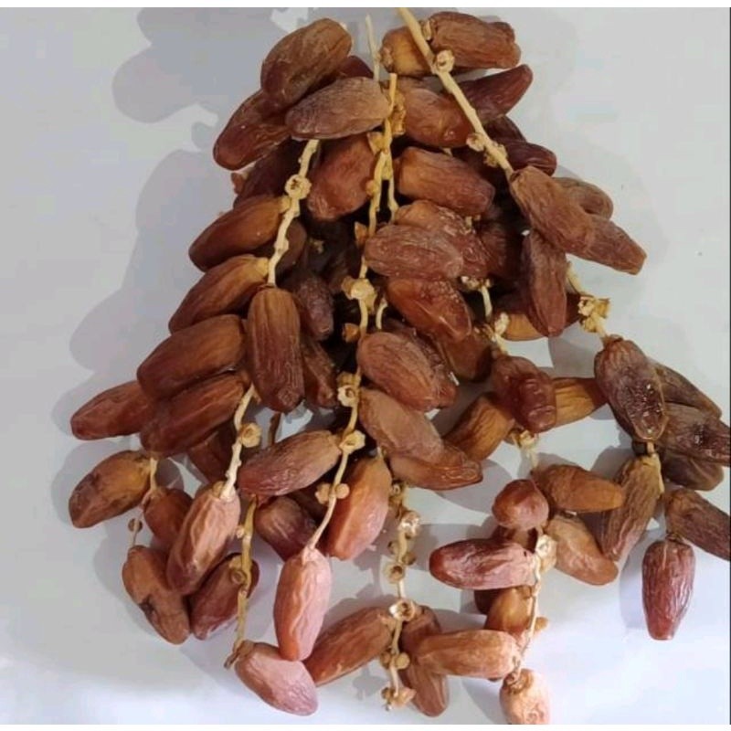 

MJS KURMA PALM FRUTT 500 gr perpcs / PALM FRUIT TANGKAI / Tunisia tangkai / oleh oleh haji dan umroh
