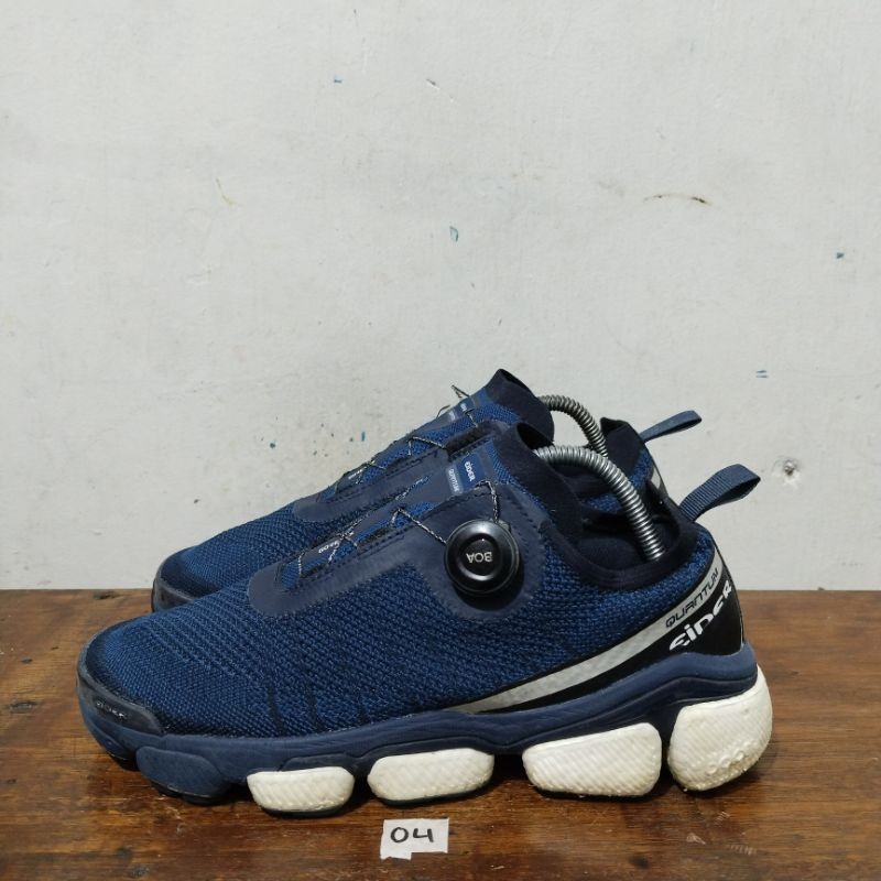 sepatu hiking eider quantum size 42.5