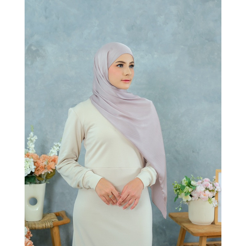 NEW PREMIUM DAILY HIJAB Azdia - Instant Luxury Textured Silk