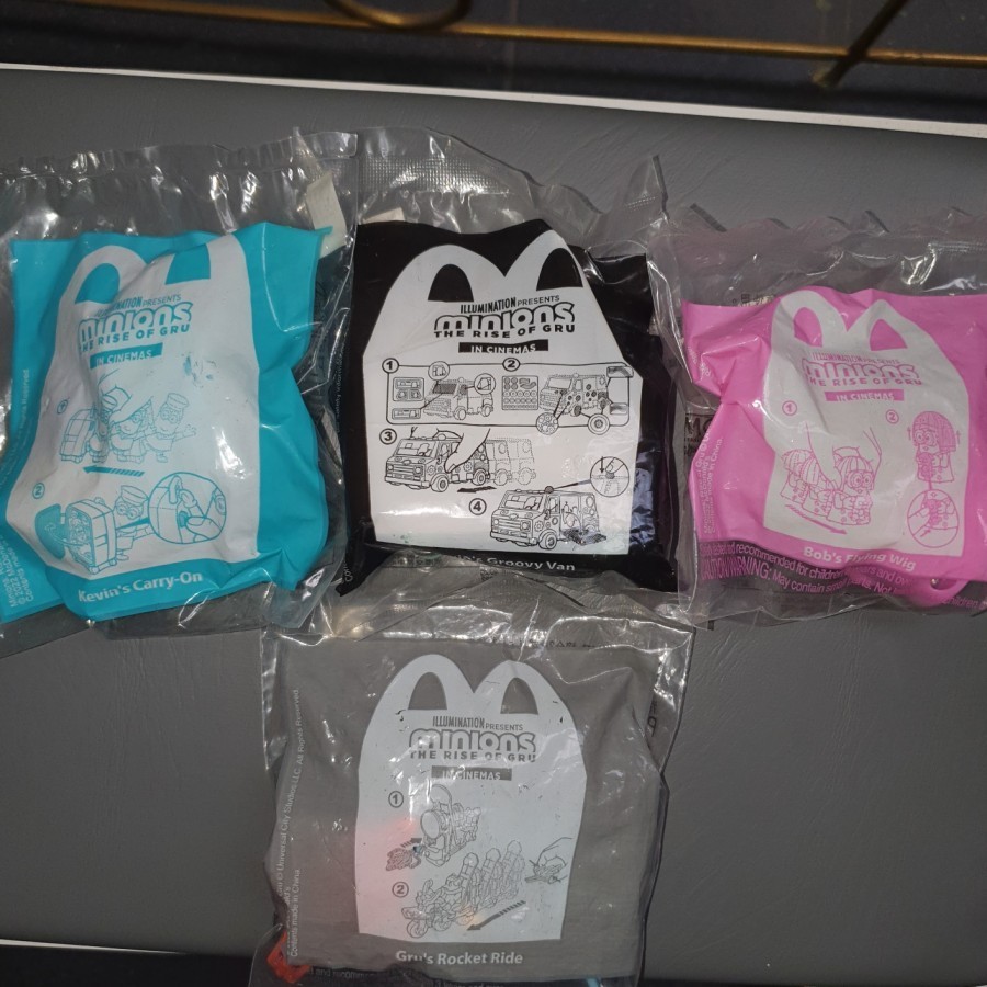 mainan mcdonald minions