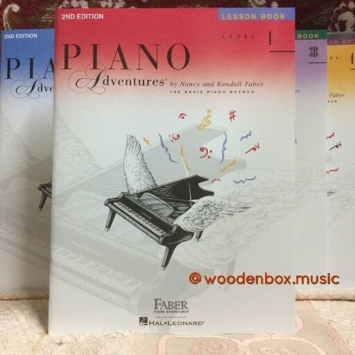 

Piano Adventures: Level 1 - Lesson Book (Faber) 2Nd Ed.