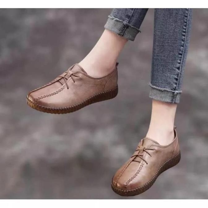 Clarks Sepatu Kulit Wanita Omugi *Best Seller* 100% Kulit Asli