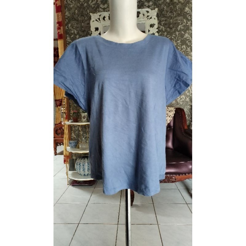 Kaos GAP wanita
