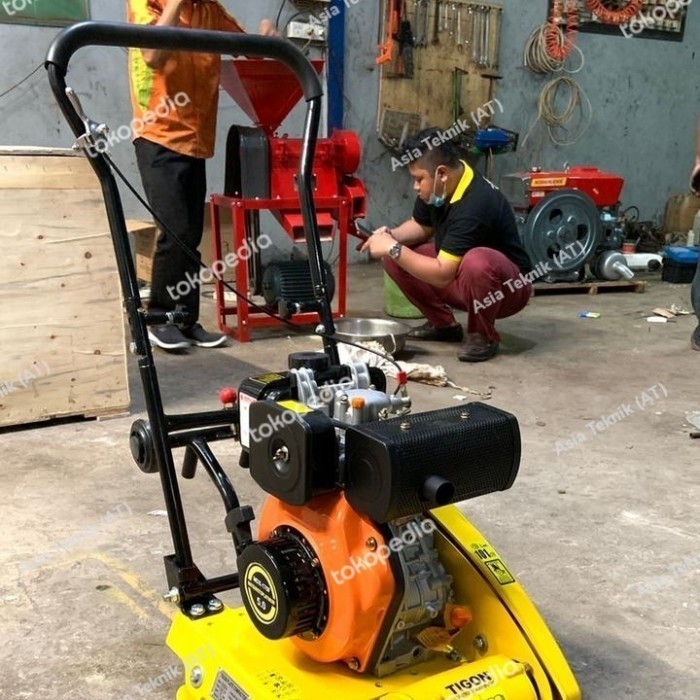 Stamper Kodok Diesel Tigon Heavy Duty / Plate Compactor Diesel