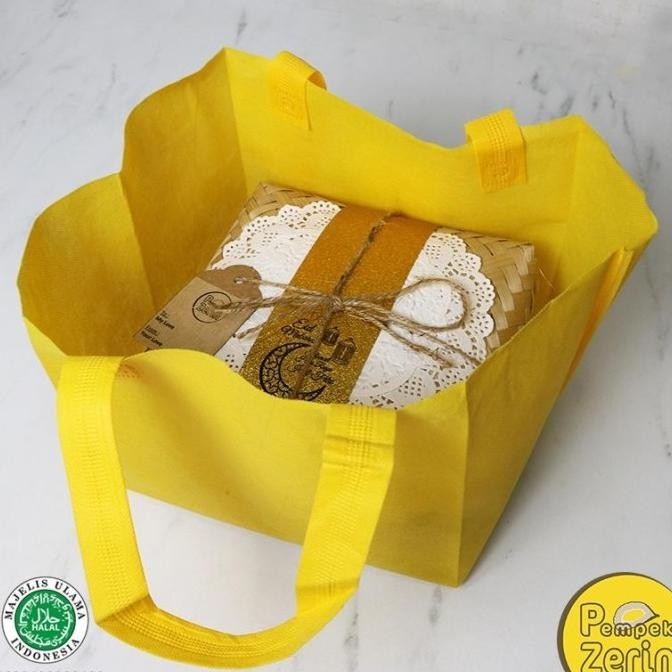 

Hampers Pempek Palembang / Parsel Lebaran Idul Fitri - Paket Gold - Exudbang