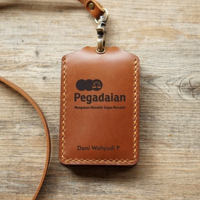 

BARANG TERLARIS ID Card Holder Flip Magnet / Nametag Id Card Kulit Lipat - ICHPL CT