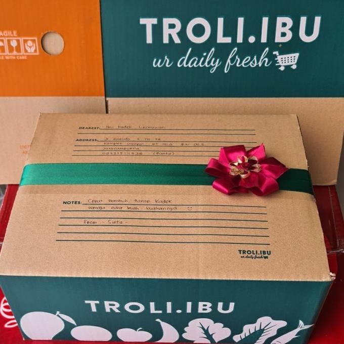 

Kotak Hampers Parsel Buah Segar