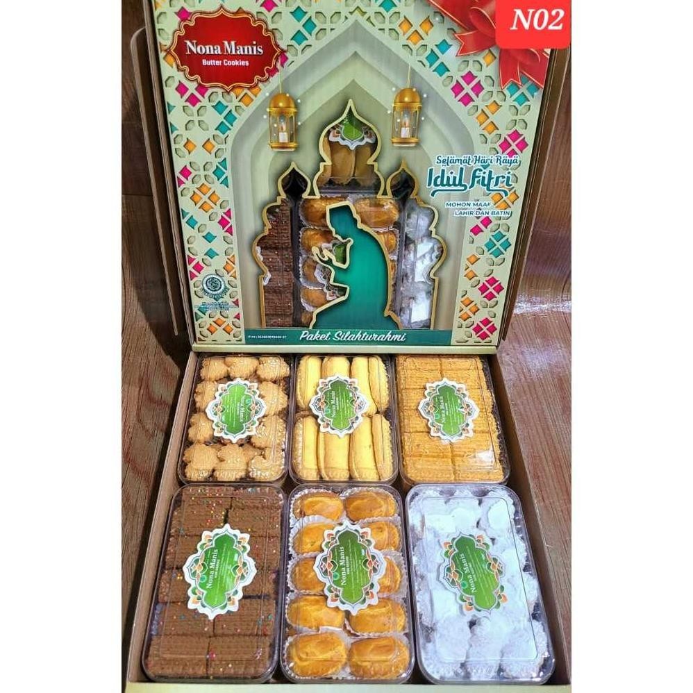 

CR - Apazada - Kue Kering Lebaran Nona Manis Silahturahmi Halal / Hampers Kue Lebaran Paket 6 Toples Murah Enak Terbaru TERLARIS