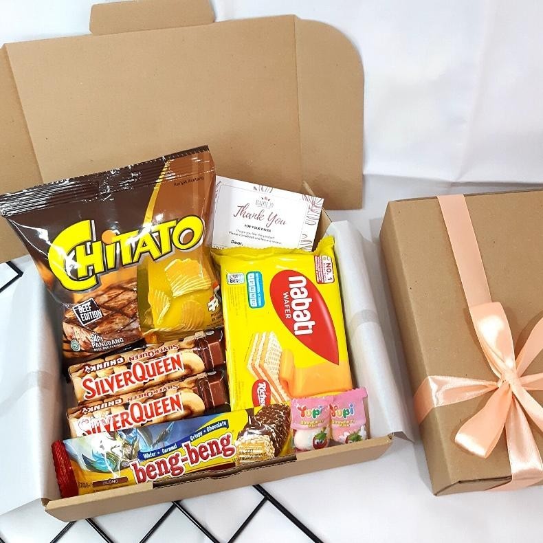 

CR - HAMPERS SNACK BOX HADIAH WISUDA ULANG TAHUN IDUL FITRI RAMADHAN LEBARAN HEMAT MURAH TERLARIS