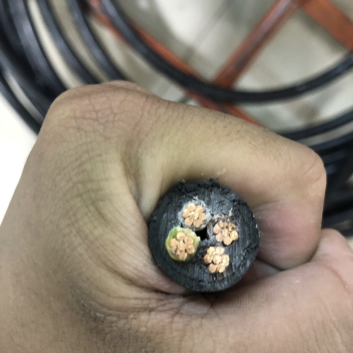 Kabel Supreme N2Xy 4X10 Meteran