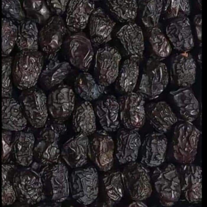 

KURMA AZWA SUPER 1 KG
