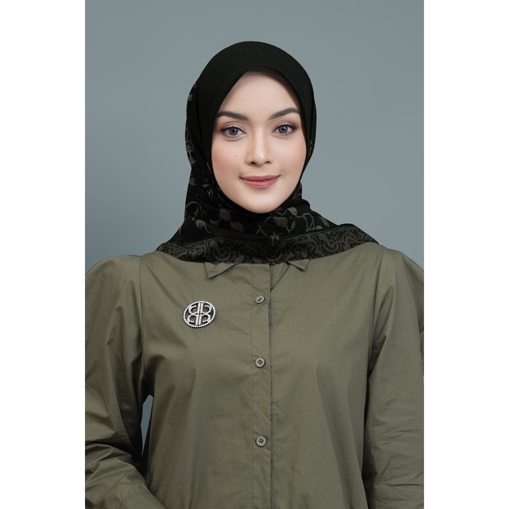 Nada Puspita - Malika Black