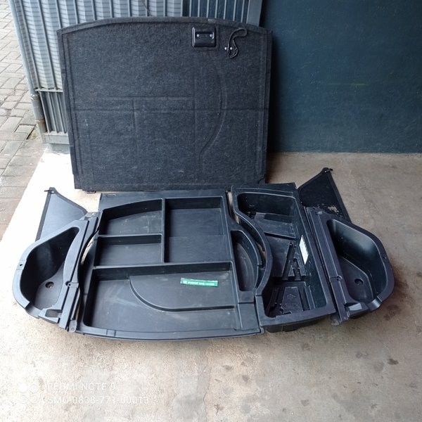 Toolkit Box Tempat Perkakas Tutup Ban Serep Serp Toyota Harrier Gen 1 V6 3.0 Asli Original Copotan