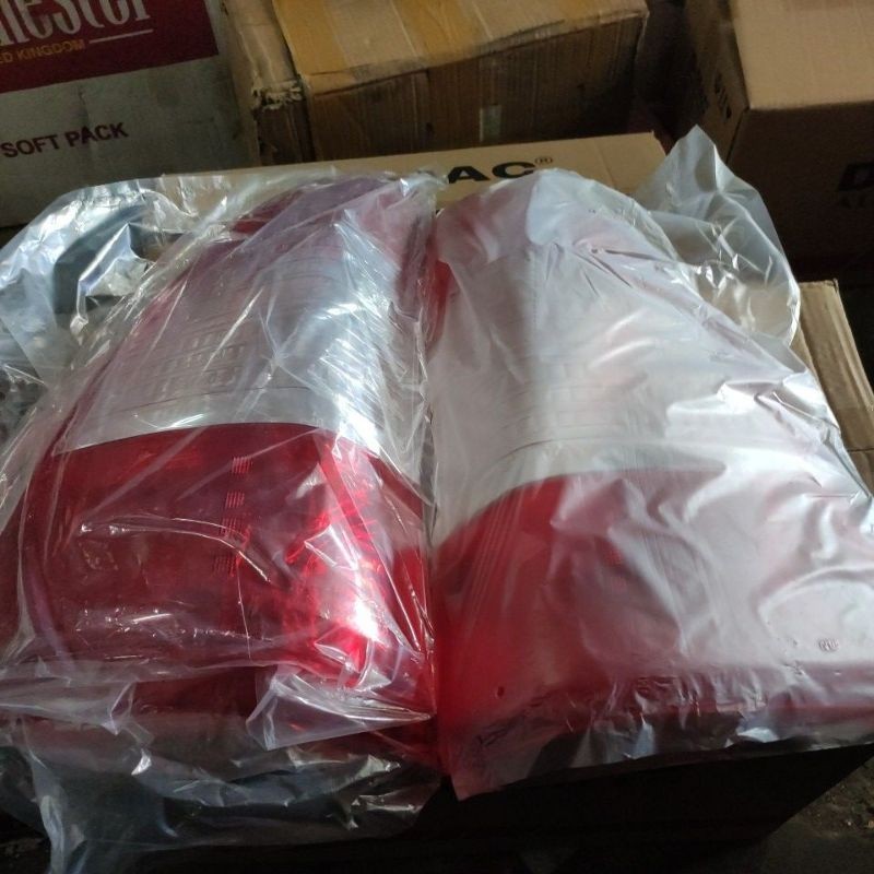 MIKA STOP INNOVA GRAND Stop lamp Mobil Toyota Innova GRAND 2012 2013 2014 2015 mika lampu belakang i