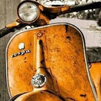 Hiasan Dinding Vintage Lukisan Kayu Vespa oren Dekorasi Cafe