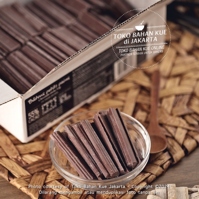 

Ready Valrhona Chocolate Baking Stick 100gr Dark Couverture 55% Batons Stick