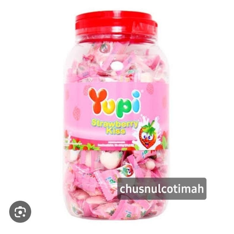 

Yupi Toples Strawberry/ Yupi Strawberry Toples Kiss 300Gram / Yupi Kiss Strawberry 300 Gram