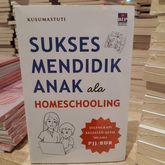 

Thosti Buku Sukses Mendidik Anak Ala Homeschooling Kusumastuti