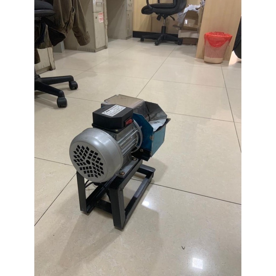 Mesin Parutan Kelapa Ni / Mesin Parut Nanas / Parutan Listrik Ni