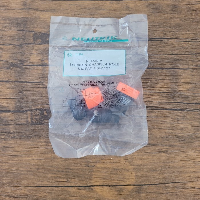 ><><><] Neutrik jack speakon