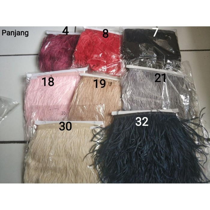 

Renda Bulu Ostrich Feather Panjang per 50 cm