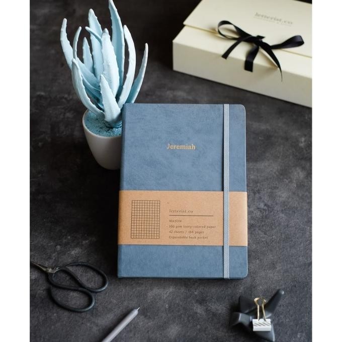 

Mason Notebook Dusty Blue + Custom Nama / Buku Catatan Hadiah Unik