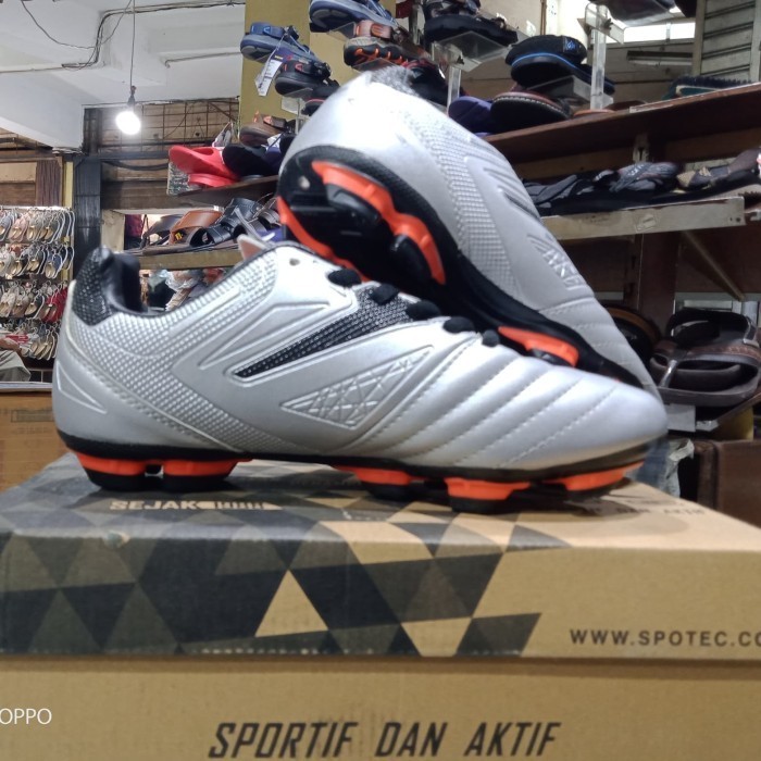 SEPATU SEPAK BOLA SPOTEC ORIGINAL SIZE 38-43