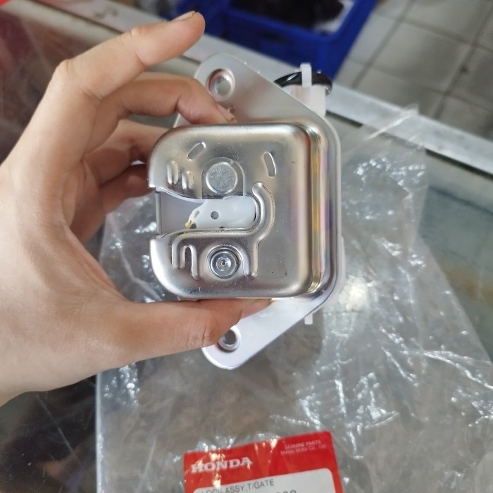 Door Lock Kunci Aktuator Pintu Belakang Bagasi Honda Mobilio Brio Brv